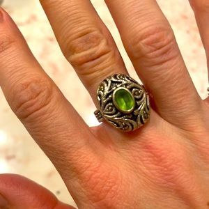 Peridot vintage ring